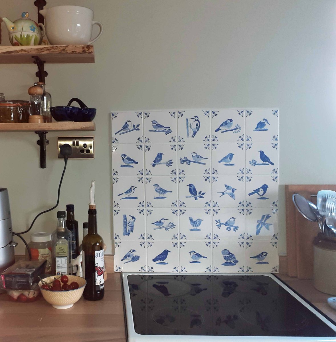 Delft bird tiles
