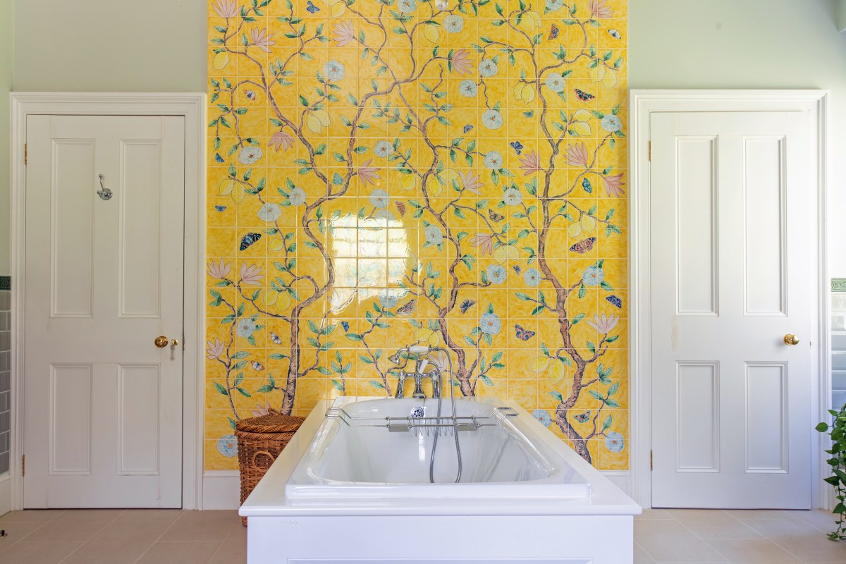 Chinoiserie tiles