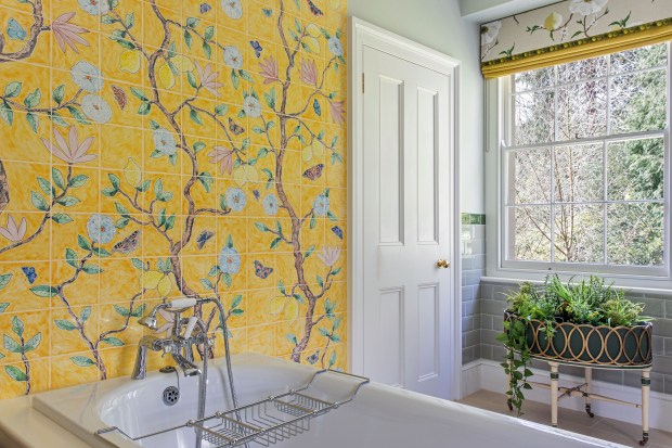 Chinese wallpaper tiles