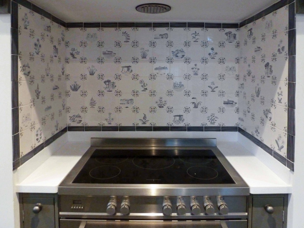 Cromlech and flower tiles