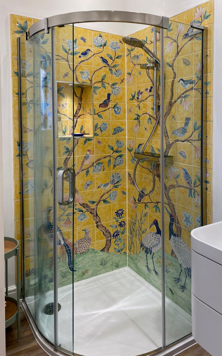 Chinese wallpaper tiles