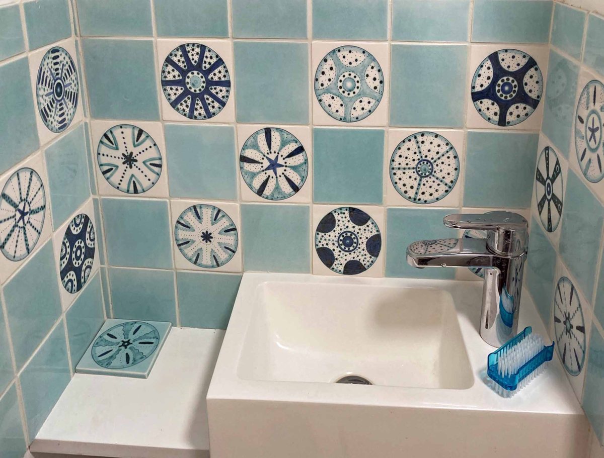 Diatom tiles